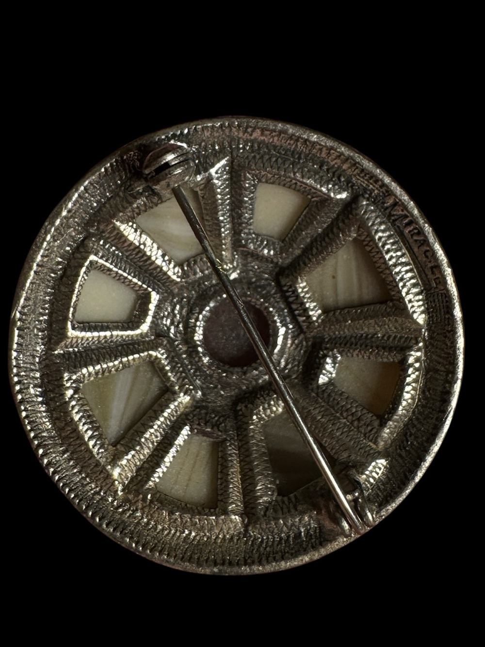 ✨ Vintage Sunburst Brooch – Amber Center Statement Pin ✨ - Picture 3 of 5